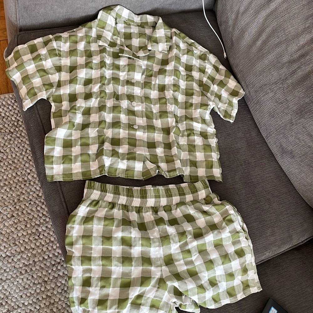Green and white checkered matching set women size small
